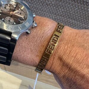 Fendi Gold plated woman’s bracket